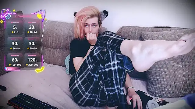 Littlepinkcat online show from October 2025 11:34:01 PM