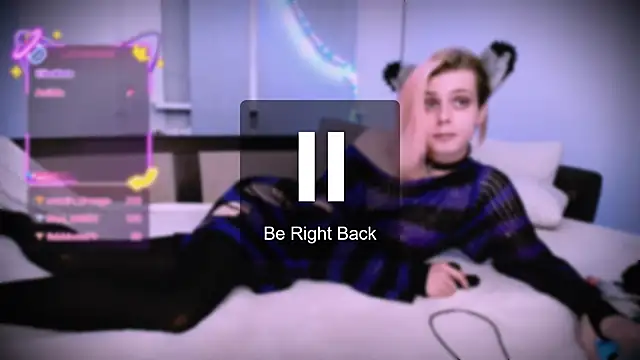 Littlepinkcat online show from December 2025 03:29:02 AM