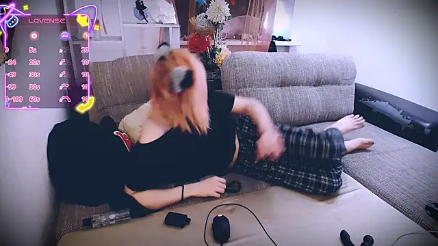 Littlepinkcat online show from November 2025 05:18:02 AM