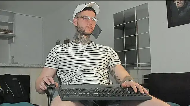  jamesleandros1 online show from January 2025 10:15:02 PM