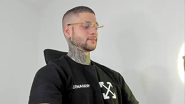  jamesleandros1 online show from September 2025 02:06:02 AM