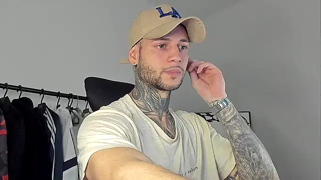  jamesleandros1 online show from October 2025 12:42:01 AM