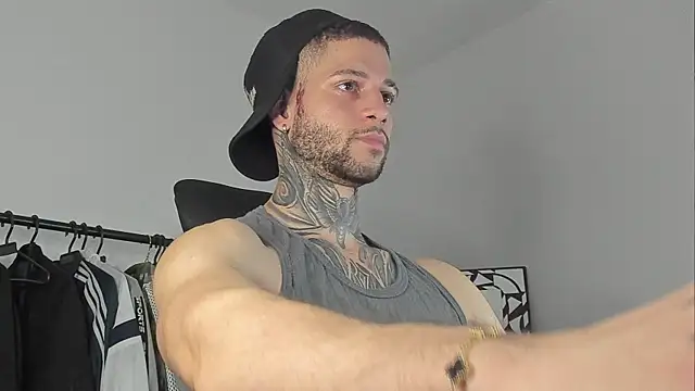  jamesleandros1 online show from October 2025 10:54:02 PM