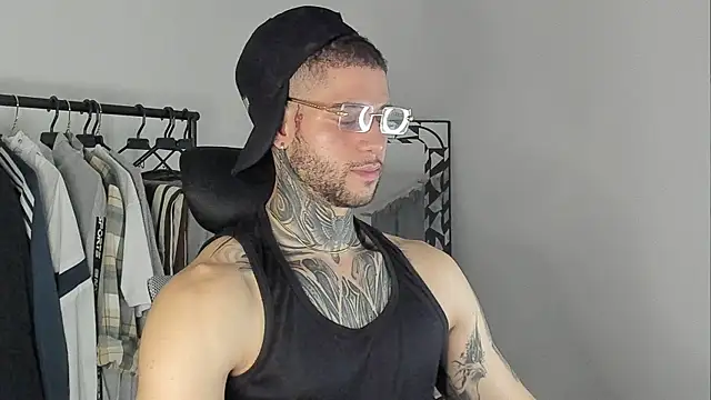  jamesleandros1 online show from November 2025 11:20:01 PM