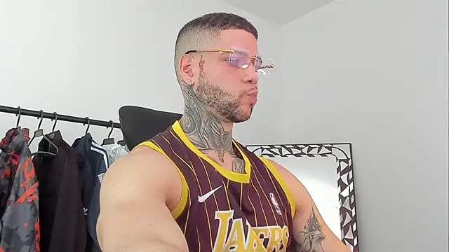  jamesleandros1 online show from October 2025 04:26:02 PM