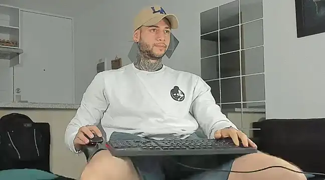  jamesleandros1 online show from January 2025 01:08:02 PM