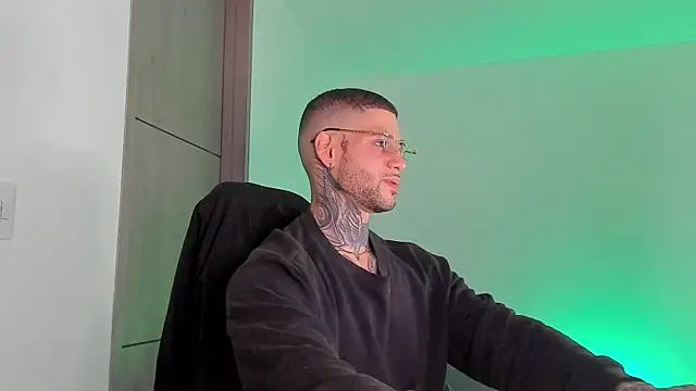  jamesleandros1 online show from March 2026 01:47:02 AM