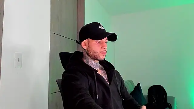  jamesleandros1 online show from April 2026 02:13:01 AM