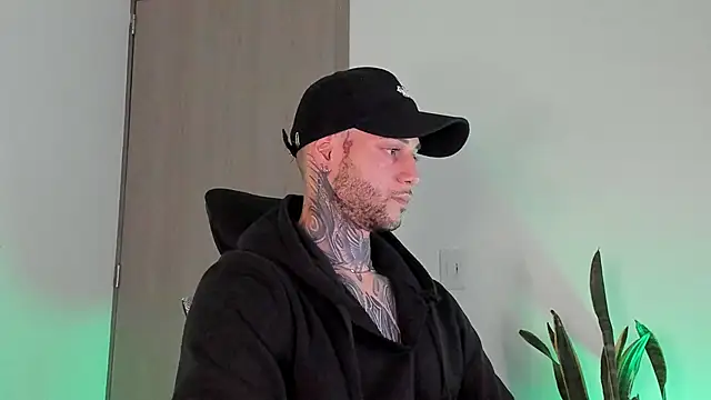  jamesleandros1 online show from February 2026 03:15:01 AM