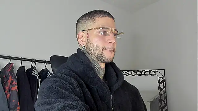  jamesleandros1 online show from November 2025 02:04:01 AM