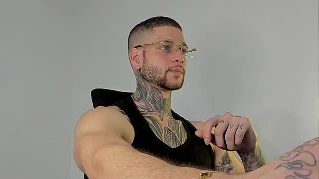  jamesleandros1 online show from September 2025 11:33:01 PM