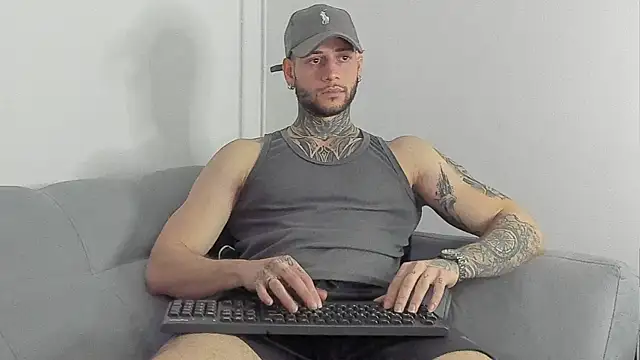  jamesleandros1 online show from November 2025 05:28:01 PM