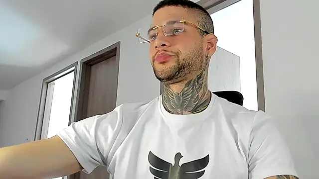  jamesleandros1 online show from September 2025 05:19:02 PM