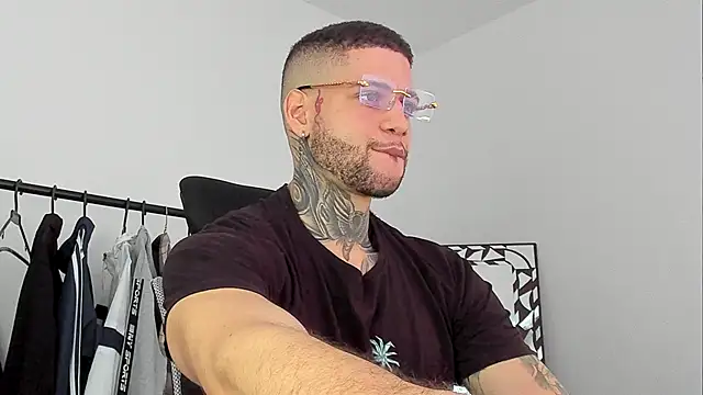  jamesleandros1 online show from October 2025 04:17:02 PM