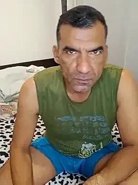 Snapshot of Daddy1972 chatting on February 2025 08:37:01 PM Daddy1972 online show from February 2025 08:37:01 PM