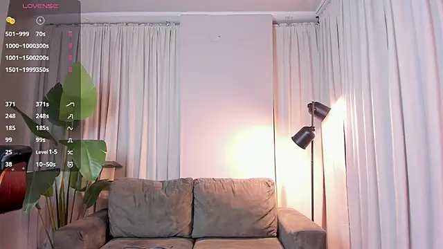 julesbennet online show from May 2026 11:27:02 PM