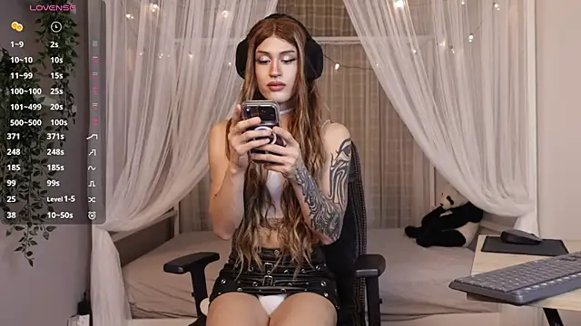 julesbennet online show from May 2026 03:45:02 AM