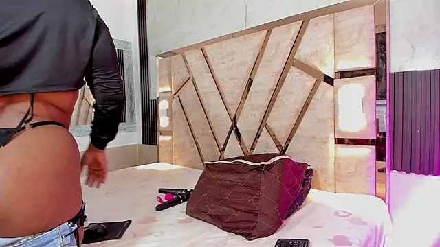 anny run69 online show from October 2025 12:05:02 PM