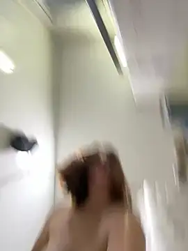 perlacobre999 online show from April 2026 10:02:02 PM