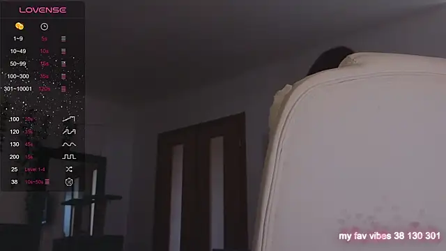 Snapshot of Juliette_Sunshine chatting on September 2025 06:26:02 AM Juliette Sunshine online show from September 2025 06:26:02 AM