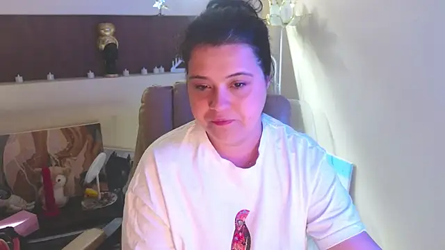 Snapshot of Malika_uAngel chatting on June 2026 02:01:02 AM Malika uAngel online show from June 2026 02:01:02 AM