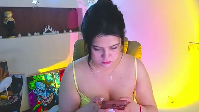 Snapshot of Malika_uAngel chatting on May 2026 02:15:01 AM Malika uAngel online show from May 2026 02:15:01 AM