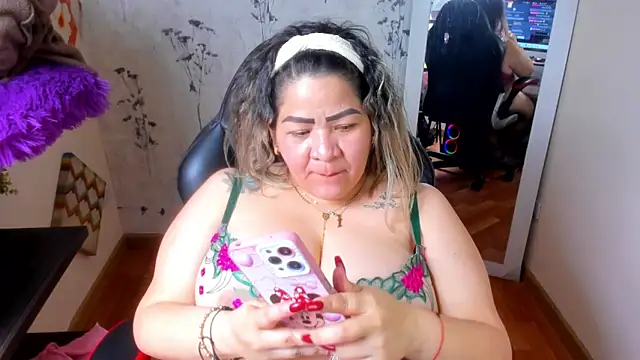 Dalessa Bigtits online show from March 2025 04:07:01 AM