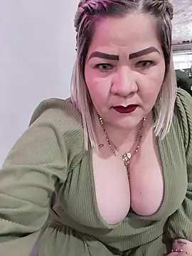 Dalessa Bigtits online show from May 2026 09:25:02 PM