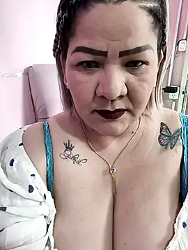 Dalessa Bigtits online show from May 2026 09:09:02 PM