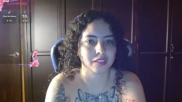 jaydensalvatore  online show from April 2026 10:33:02 PM