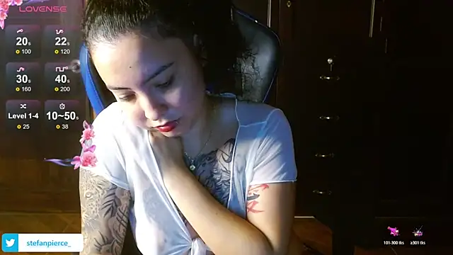 jaydensalvatore  online show from December 2025 10:56:01 PM