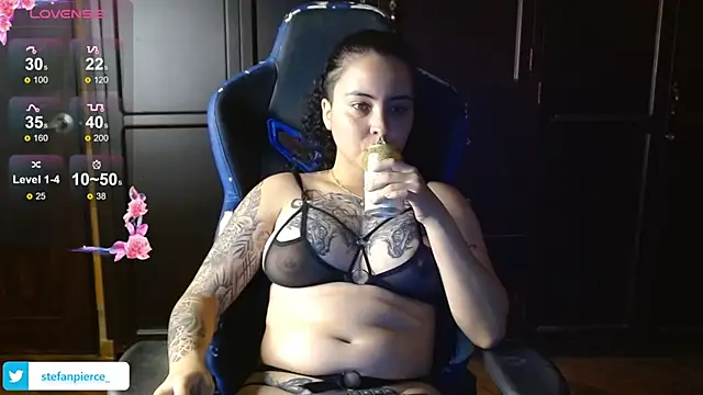 jaydensalvatore  online show from April 2026 09:32:01 PM