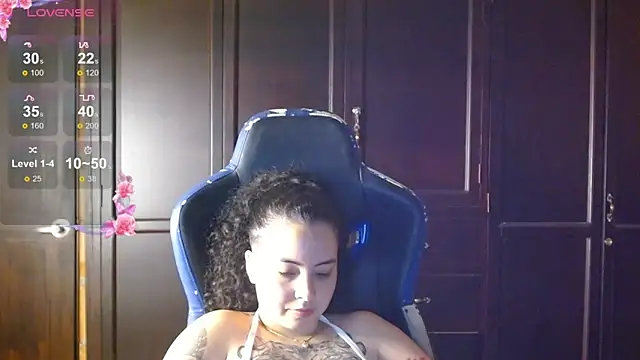 jaydensalvatore  online show from April 2026 11:44:02 PM