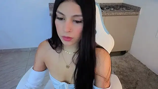 PIA STONE online show from September 2025 08:15:02 PM