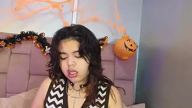 SabinaMerchetti online show from October 2025 02:44:02 AM