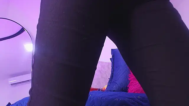 naomi kyse online show from November 2025 03:23:02 AM