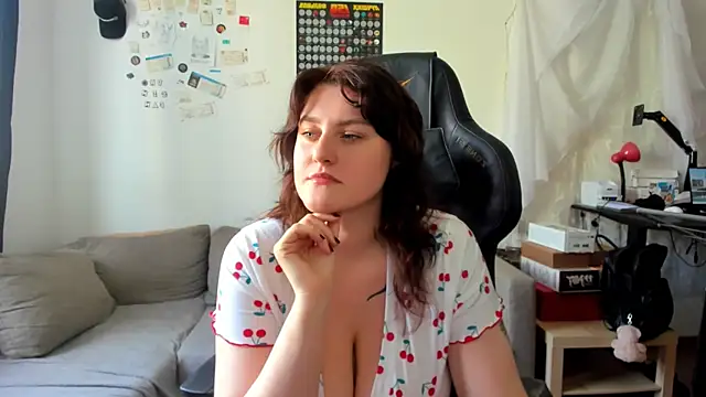KiraKoval online show from May 2026 01:36:02 PM
