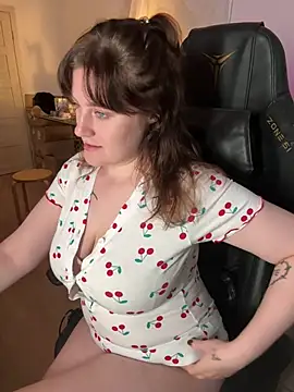 KiraKoval online show from May 2026 01:03:01 PM