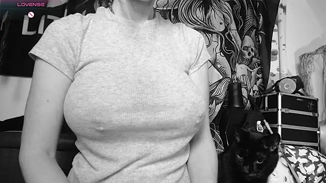 Silentmary online show from February 2026 04:01:01 AM