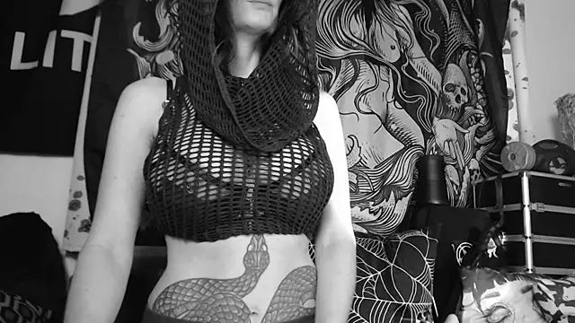 Silentmary online show from April 2026 02:07:01 AM