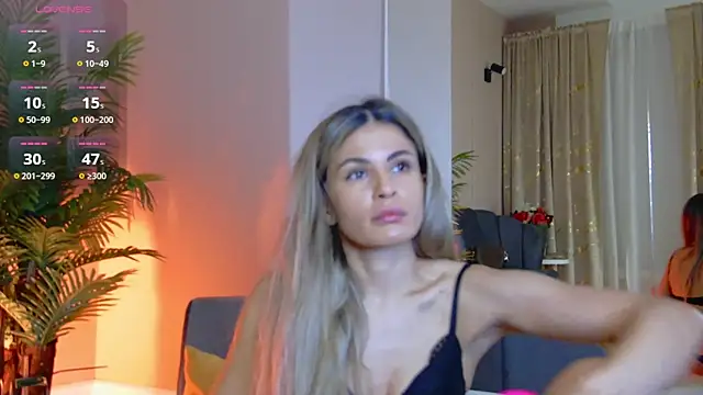 Avril Cyrus online show from December 2025 07:44:01 AM