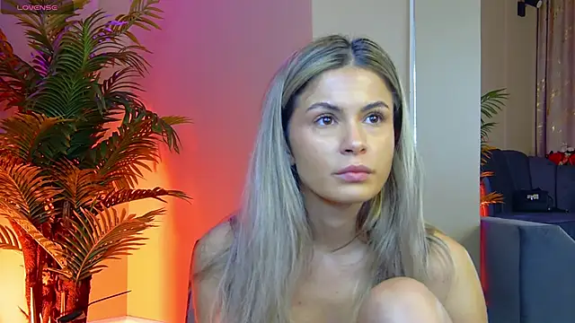 Avril Cyrus online show from November 2025 08:14:01 AM