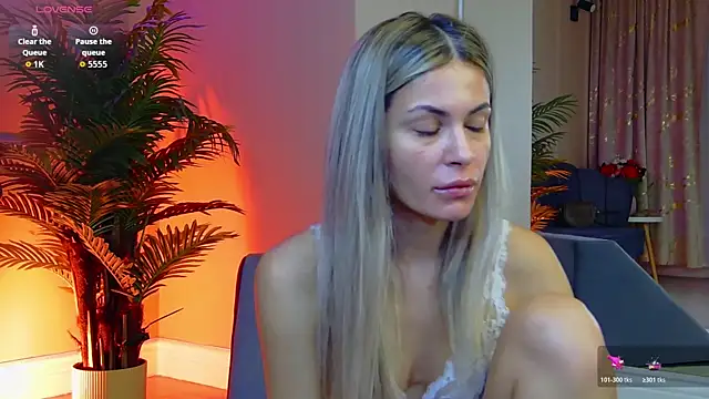 Avril Cyrus online show from November 2025 07:56:01 AM