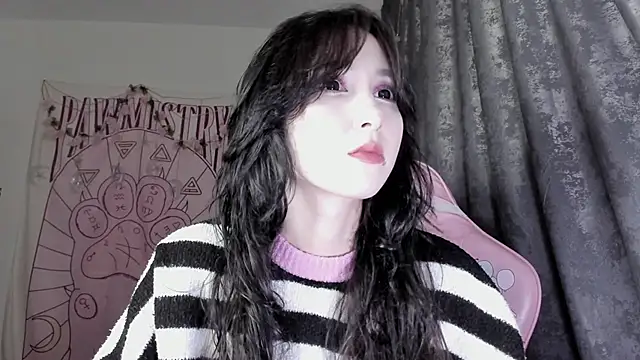 Snapshot of Holy420lolii chatting on September 2025 05:40:02 PM Holy420lolii online show from September 2025 05:40:02 PM