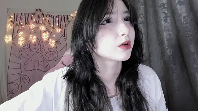 Snapshot of Holy420lolii chatting on September 2025 06:14:02 PM Holy420lolii online show from September 2025 06:14:02 PM