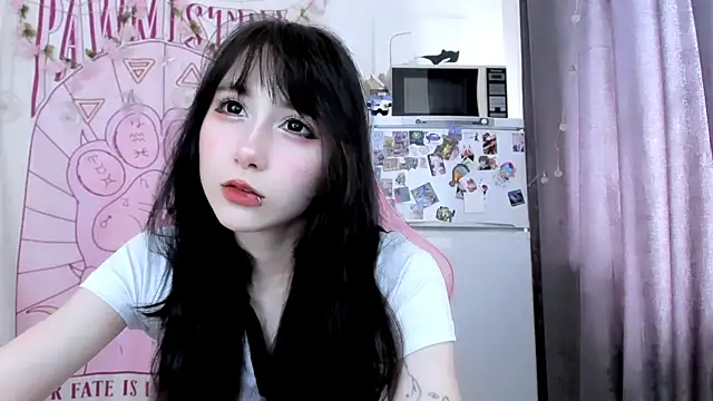 Holy420lolii online show from June 2026 01:09:02 PM
