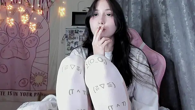 Holy420lolii online show from October 2025 08:29:01 PM