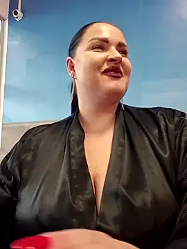 GeorgiaLerox online show from May 2026 12:24:02 PM