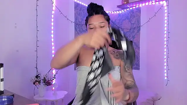 Eva Lee  online show from March 2026 09:37:02 AM