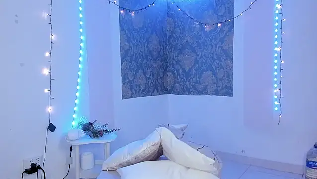 Eva Lee  online show from April 2026 10:05:01 AM